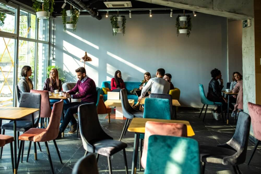 Nikotiininuuskan käyttö julkisella paikalla